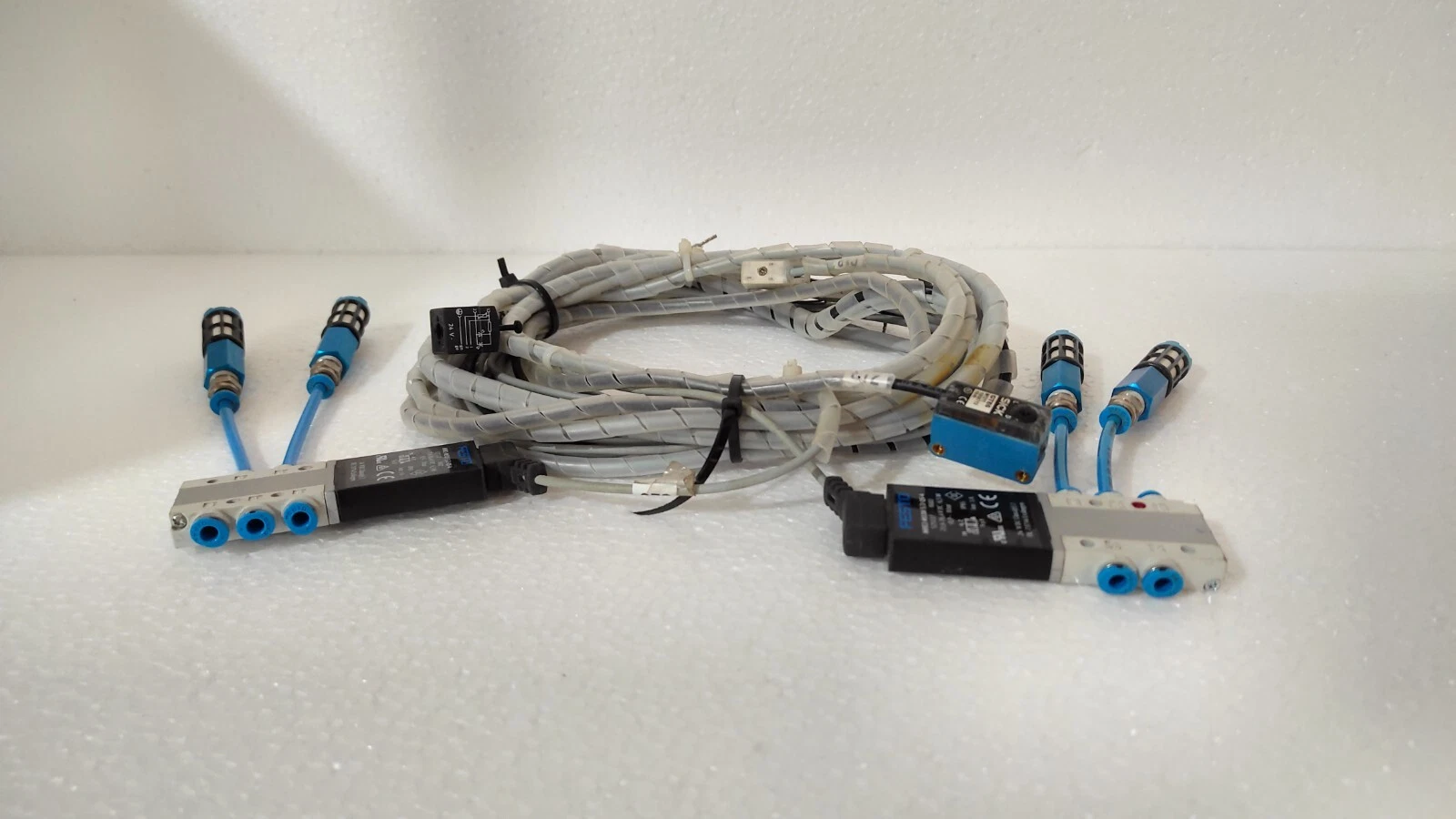 admin/uploads/uploads/festo mhe2 solenoid valve 02 pc_2.webp